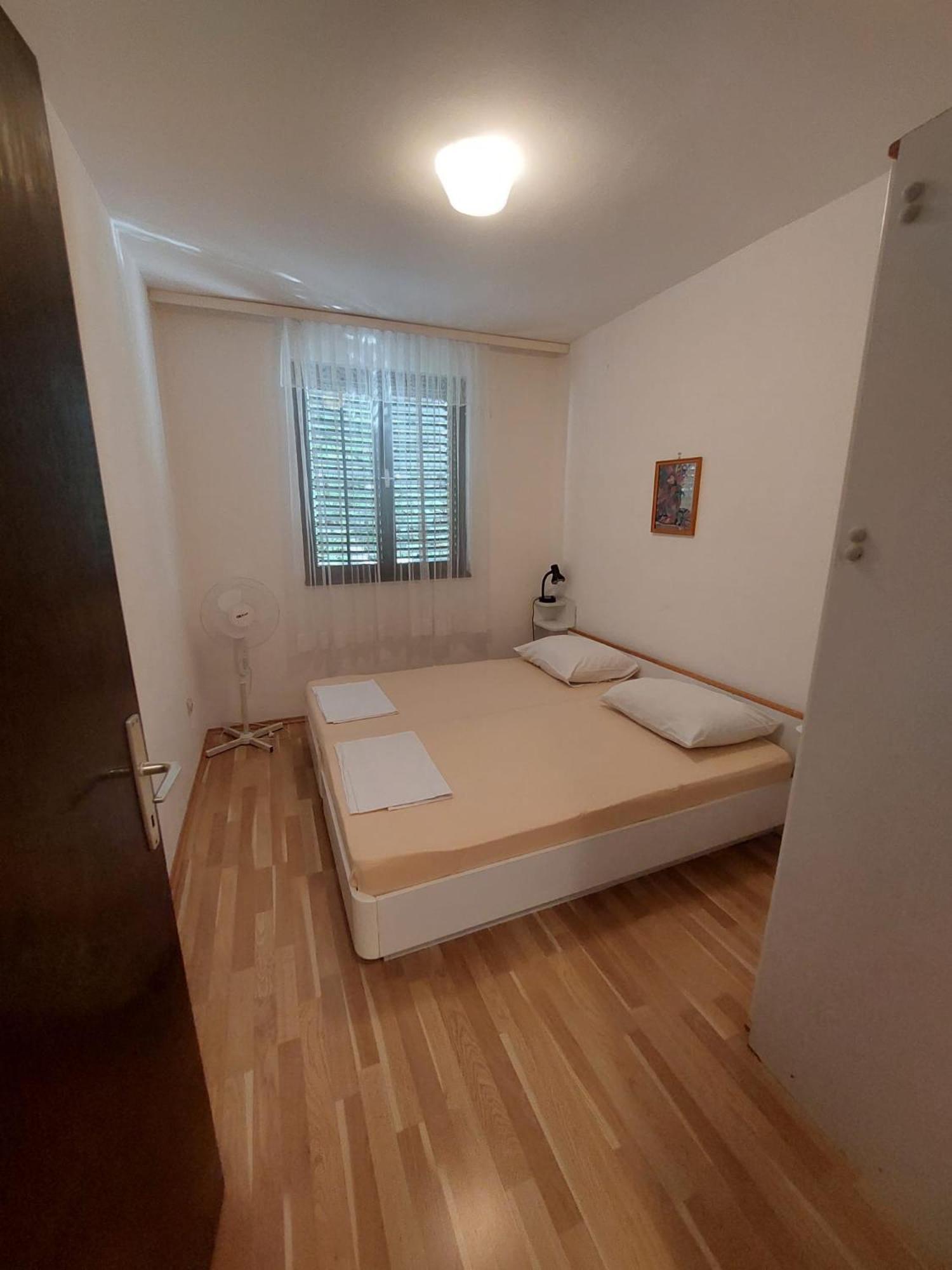 Apartmani Vuksanovic Pag Town Zewnętrze zdjęcie