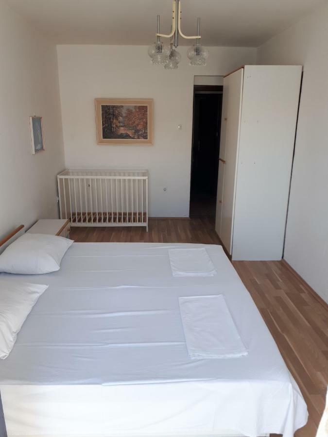 Apartmani Vuksanovic Pag Town Zewnętrze zdjęcie